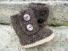 UGG inspired baby boots - Gone Baby Crazy!