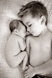 Great sibling shot - Amazing black & white photos