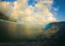 A perfect moment surfing at Teahupoo - Surfing