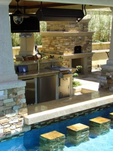 Covered swim-up bar - Backyard ideas