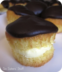 Boston Cream Cupcakes - Cupcakes