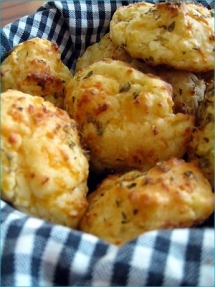 Cheesy Garlic Biscuits - Recipes