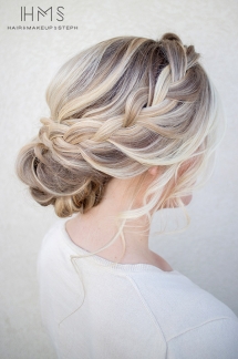 Loose braided updo hairstyle - Fave hairstyles