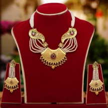 Maroon & Green Color Matte Finish South Indian Necklace - Unassigned