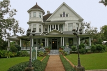 McFarlin House - Great houses