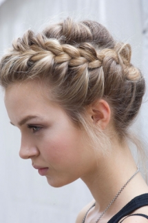 Side braid - Hair ideas I love