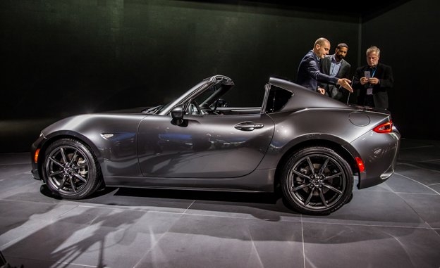 2017 Mazda MX-5 Miata RF - Image 3