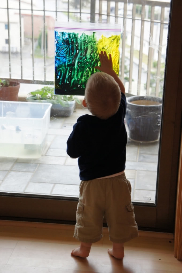 40 Ways to Distract a Toddler  - Image 3