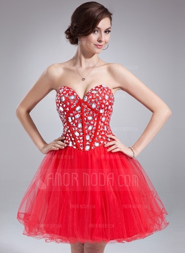 A-formet/Prinsesse Sweetheart Kort lengde Tyll Ballkjole med Perlebesydd 