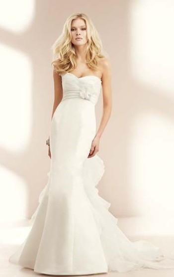 A Line Fit-N-Flare Sweetheart Sleeveless Empire Waist Chapel Train Organza Satin Wedding Dress