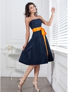 A-Line/Princess Strapless Knee-Length Taffeta Bridesmaid Dress With Sash 