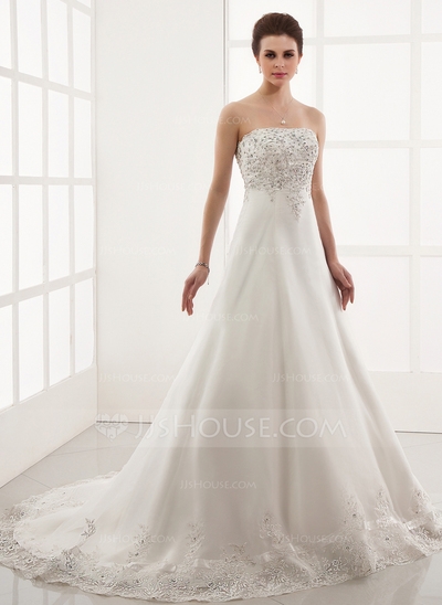 A-Line/Princess Sweetheart Chapel Train Organza Wedding Dress