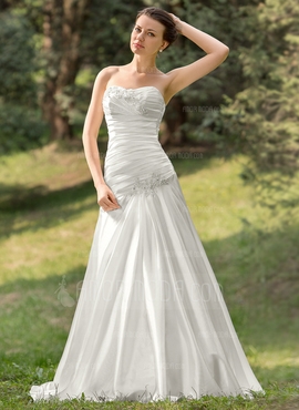 A-Line/Princess Sweetheart Sweep Train Charmeuse Wedding Dress With Ruffle Lace Beading Sequins