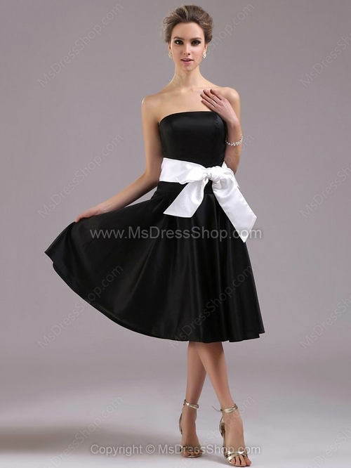 A-line Strapless Satin Knee-length Sashes/Ribbons Bridesmaid Dresses