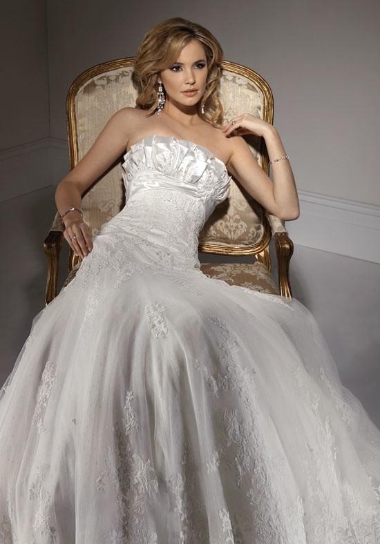 A Line Strapless Sleeveless Dropped Waist Beading Chapel Train Valencia Organza Wedding Dress