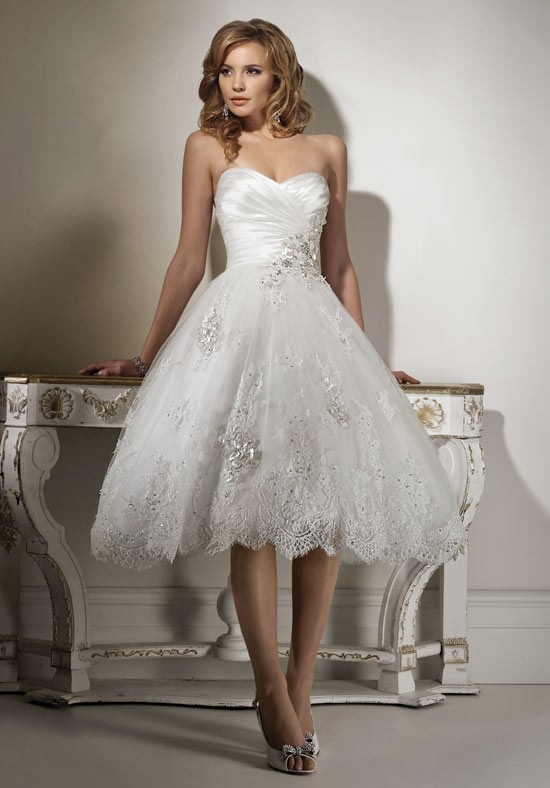 A Line Sweetheart Sleeveless Asymmetric Waist Beading Chapel Train Valencia Organza Wedding Dress