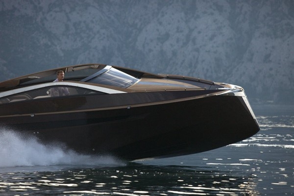 Antagonist by yacht maker Art of Kinetik