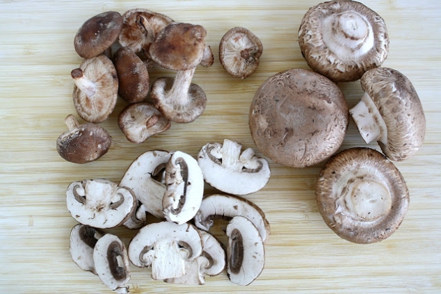Asian Toasted Quinoa with Mushrooms  - Image 2