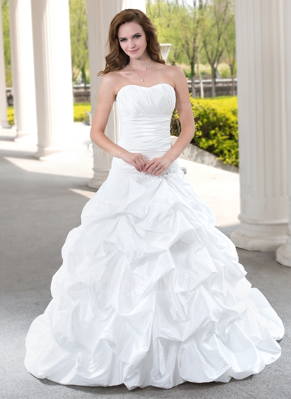 Ball-Gown Sweetheart Chapel Train Taffeta Wedding Dress
