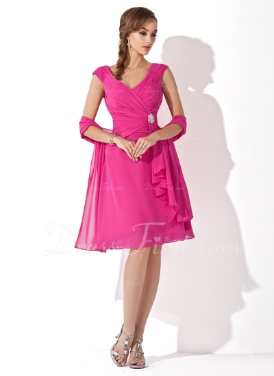 Bride-Dress-With-Ruffle-Crystal-Brooch