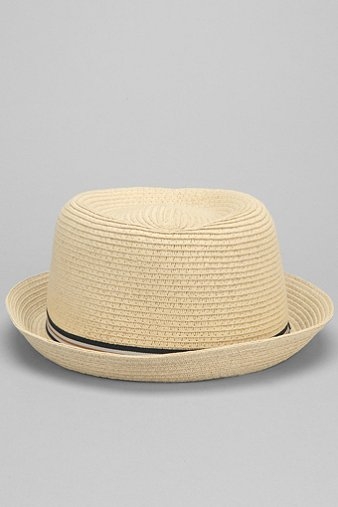Casual straw fedora