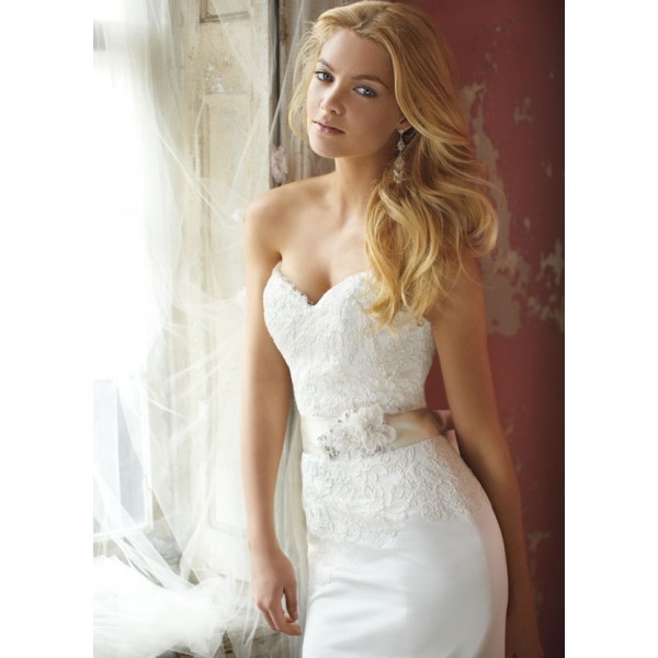 Charming Mermaid Sweetheart Lace Brush Train Satin Wedding Dresses