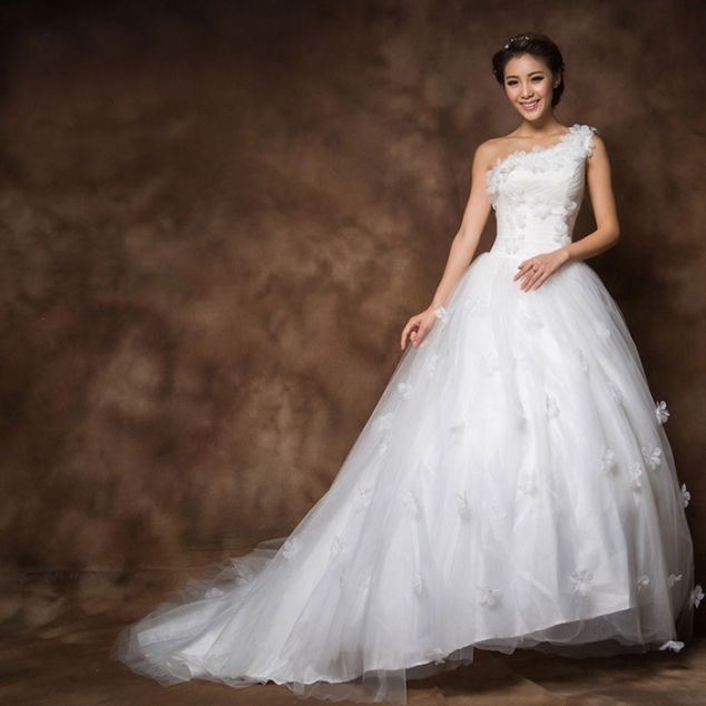 Charming One Shoulder Beading Appliques Design Women's Lace Up Chapel Train Wedding Dress
