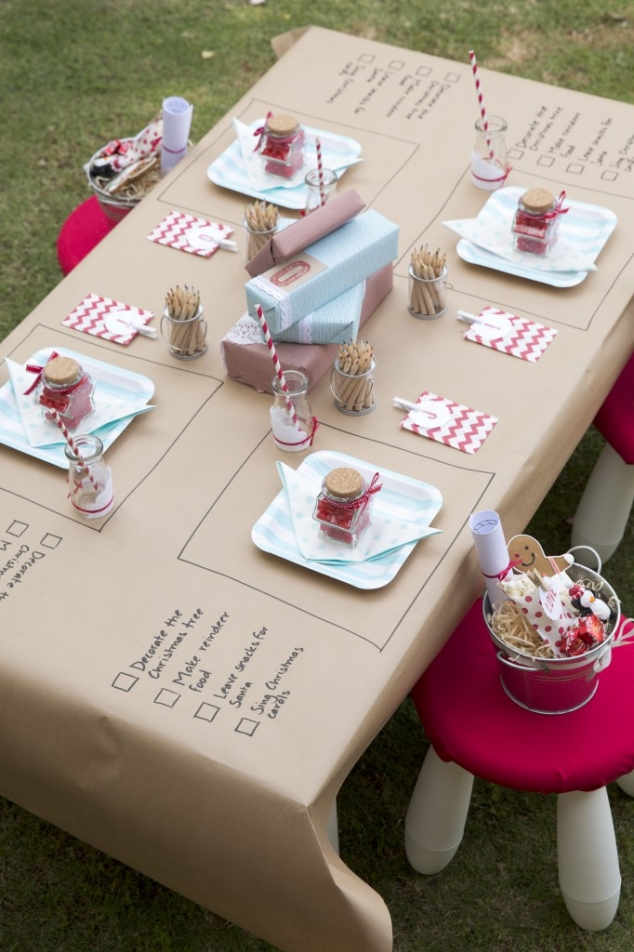 Christmas Eve Dinner kids table ideas