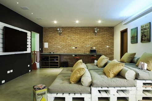 Cool seating area - Image 2