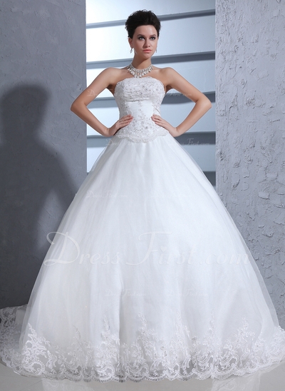 Corte de baile Escote corazón Tren de la catedral Organdí Vestido de novia con Encaje Bordado