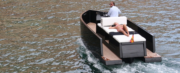 D23 from DeAntonio Yachts