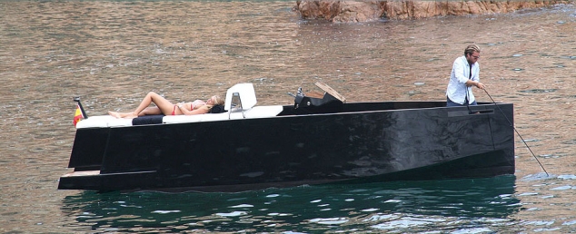 D23 from DeAntonio Yachts - Image 3