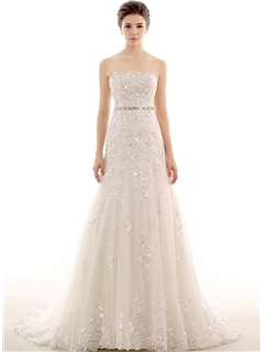 Delicate Bateau Neck Appliques Button Half Sleeves Court Train Wedding Dress