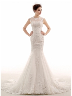 Delicate Scoop Neck Appliques Mermaid Chapel Train Wedding Dress