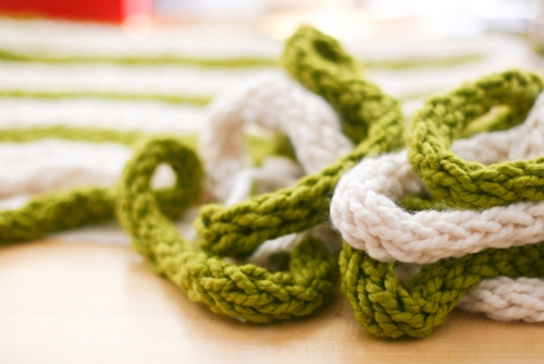 DIY Knitted Pillow - Image 2