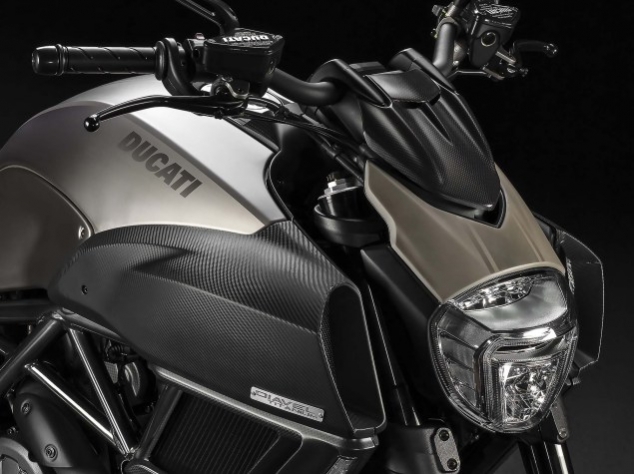Ducati Diavel Titanium