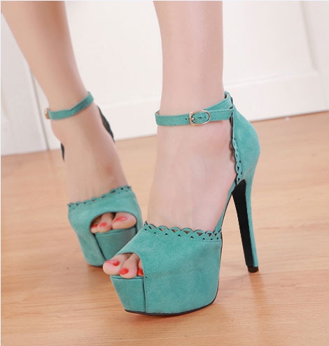 Elegant Suede Peep-Toe Flower Platform Sandals