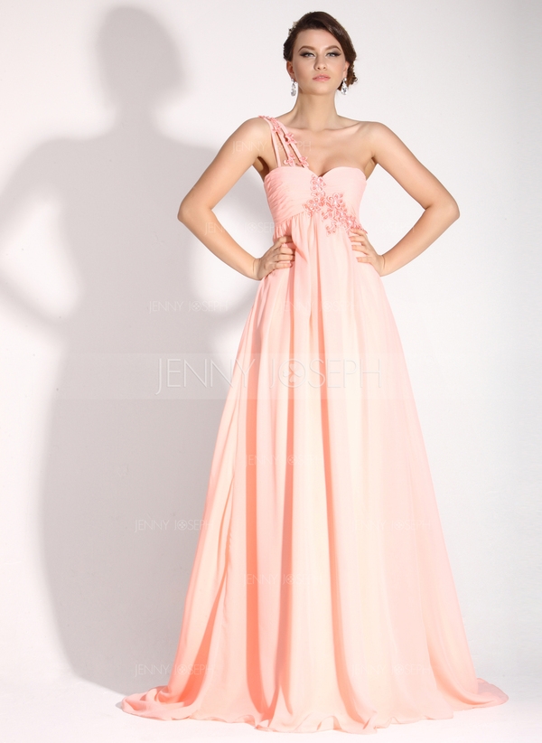 Forme Empire Encolure asymétrique Traîne balais Mousseline Robe de vacances avec Plissé Emperler Mot