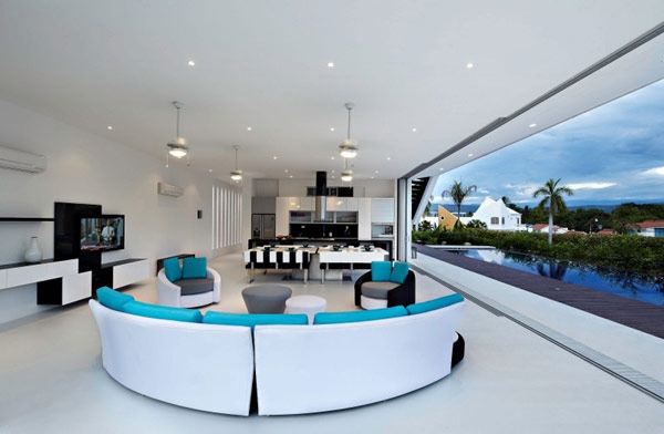 GM1 House designed by GM Arquitectos - Image 2