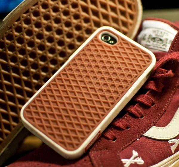 Great Iphone case made to look like the bottom of Vans shoes - Image 2