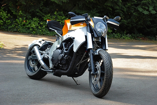 Honda CBR 100F Custom "Hurricane" - Image 2