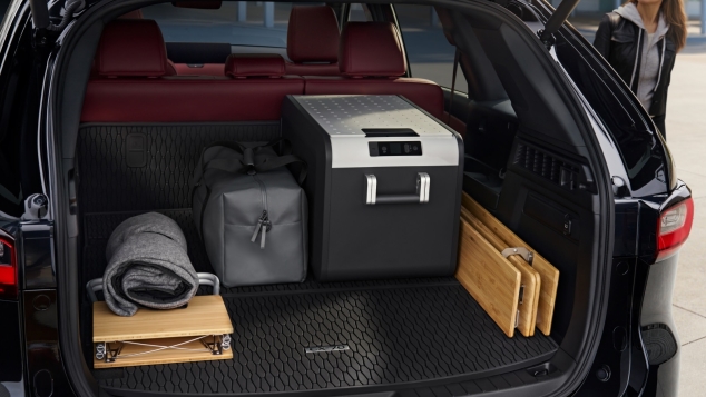 How the Mazda CX-70 Fits the Shift Toward More Refined Daily Drivers - Image 3