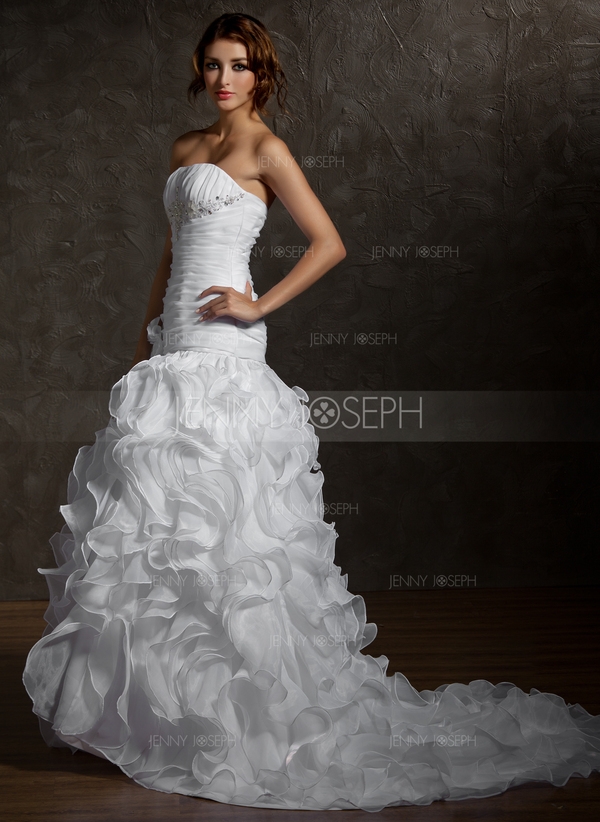 http://ru.jennyjoseph.com/Empire-Sweetheart-Chapel-Train-Satin-Tulle-Wedding-Dress-With-Beading-0020
