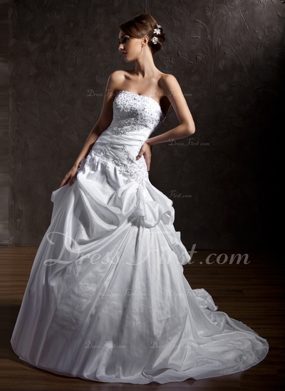 http://www.dressfirst.com.br/De-Baile-Sem-Alcas-Trem-Da-Capela-Tafeta-Vestido-De-Noiva-Com-Pregueado