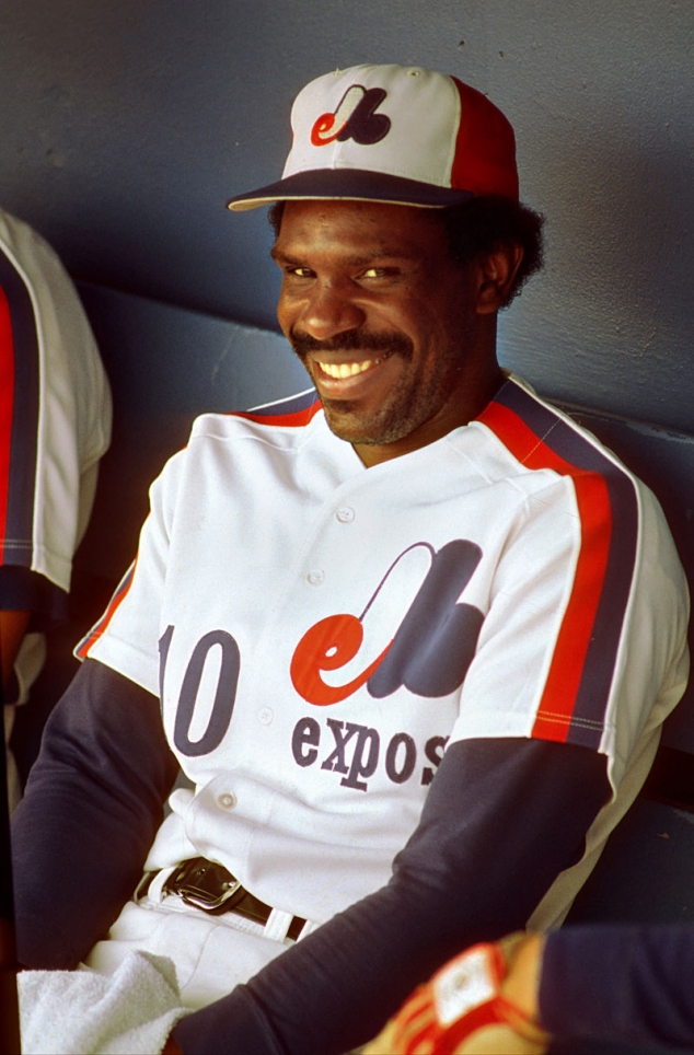 "I want all the kids to look up to me. I want all the kids to copulate me." -Andre Dawson 