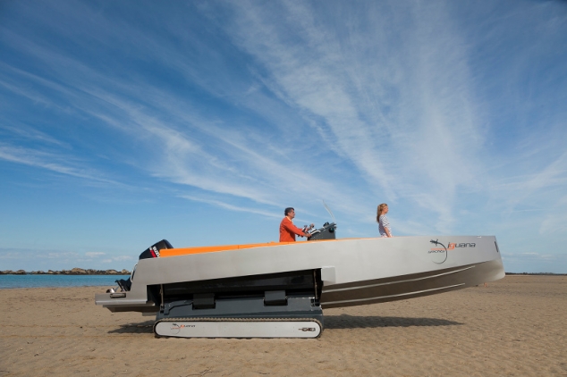 IGUANA 29 Amphibious Boat