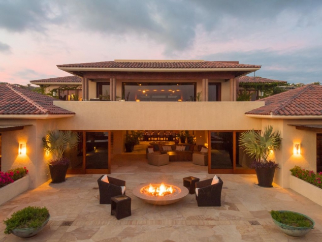 Luxurious Beachfront Vacation Villa in Puerto Los Cabos, Mexico - Image 2