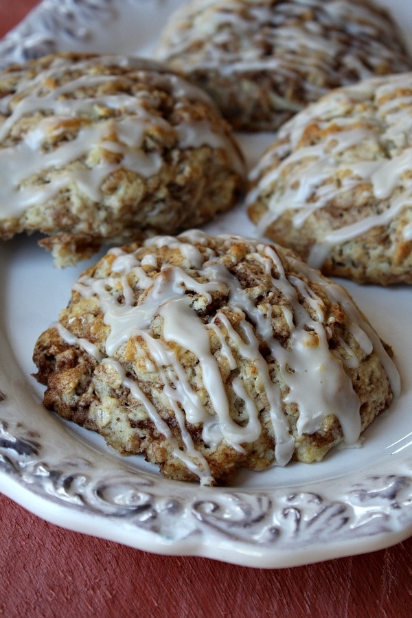 Cinnamon bun scones