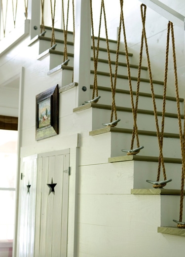 Stair railing with ropes - FaveThing.com