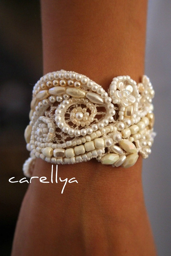 Beaded pearl bracelet